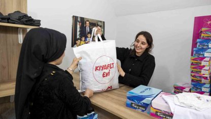 Mersin’de dar gelirli ailelerin çocuklarına bayramlık desteği