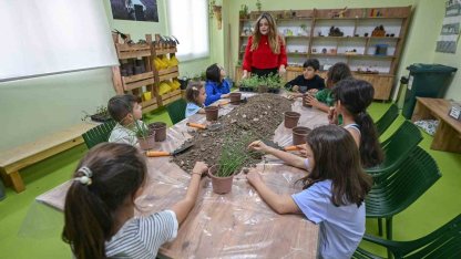 Mersin’de minikler Doğa Atölyesinde toprakla buluşuyor