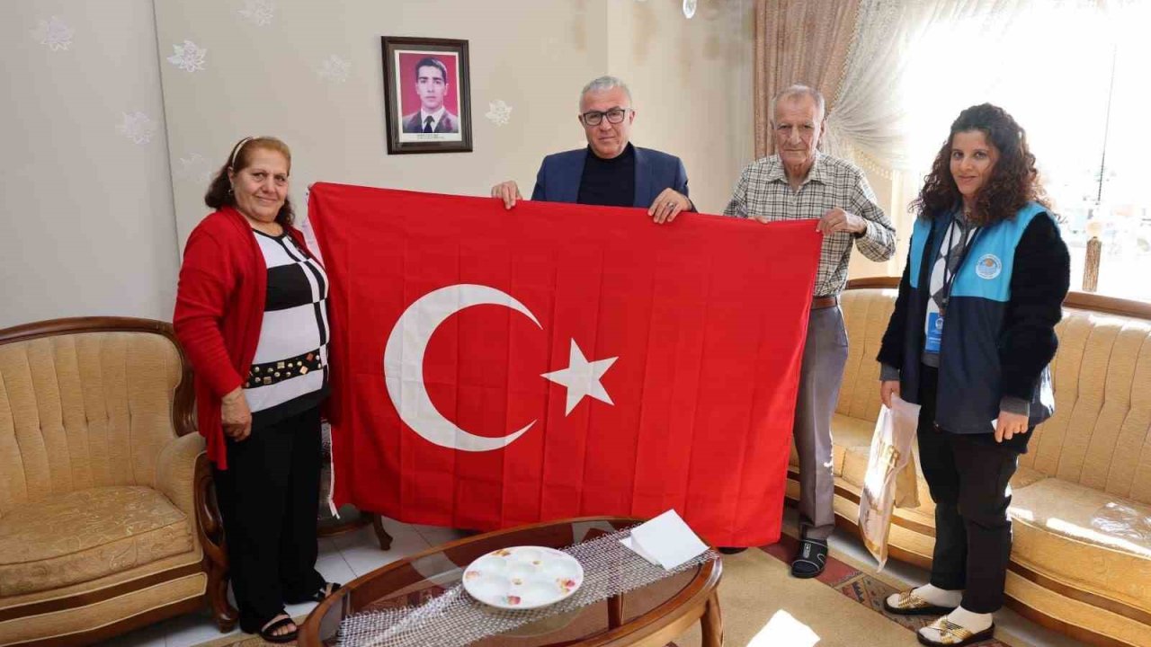 Mersin’de şehit aileleri bayram öncesi unutulmadı
