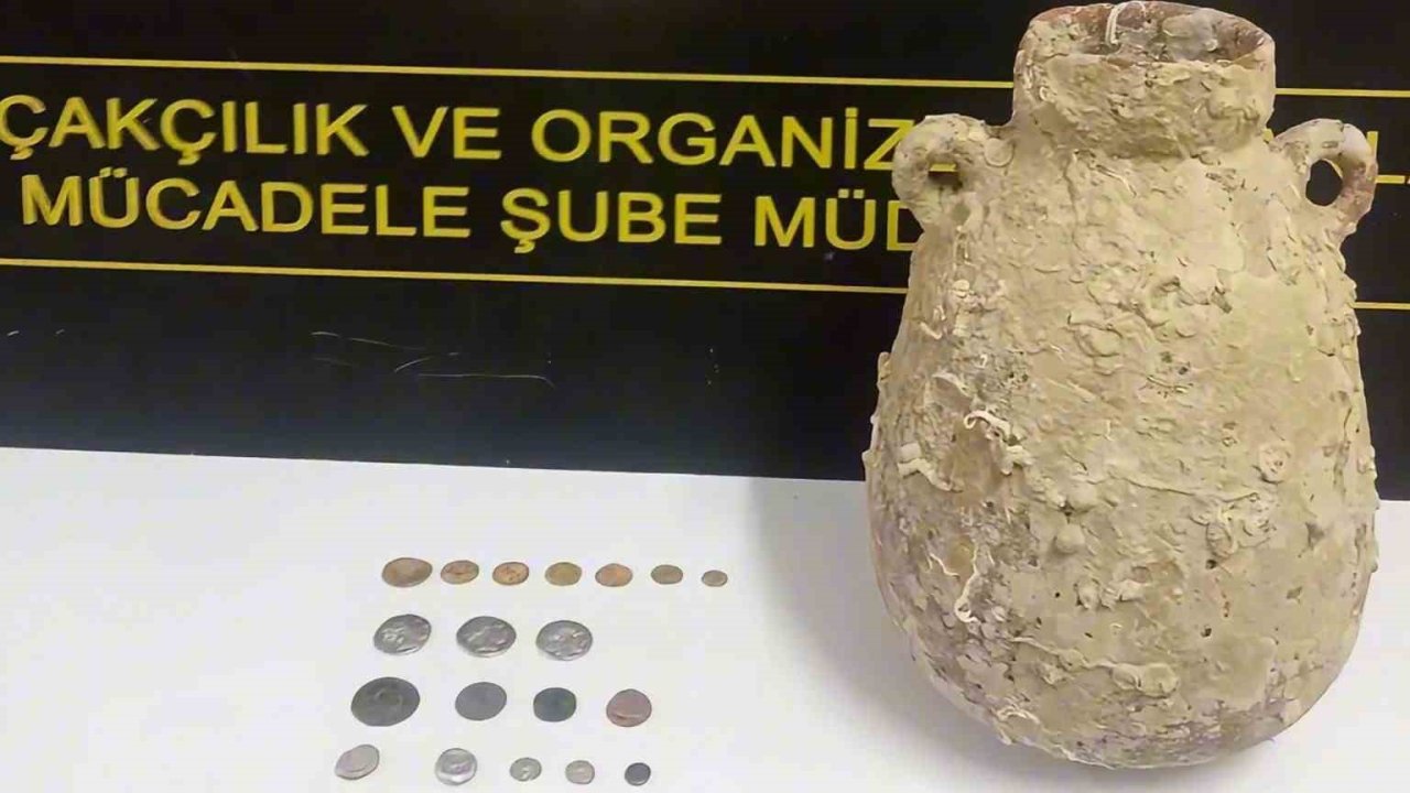 Mersin’de yurt dışına kaçırılmak istenilen binlerce tarihi eser ele geçirildi