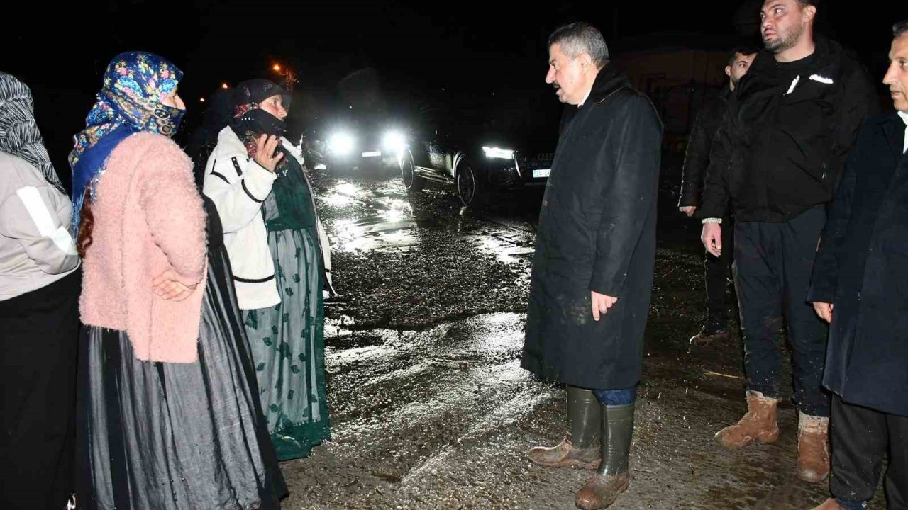 Milletvekili Arslan Tatar Kasrik’teki sel bölgesinde incelemelerde bulundu