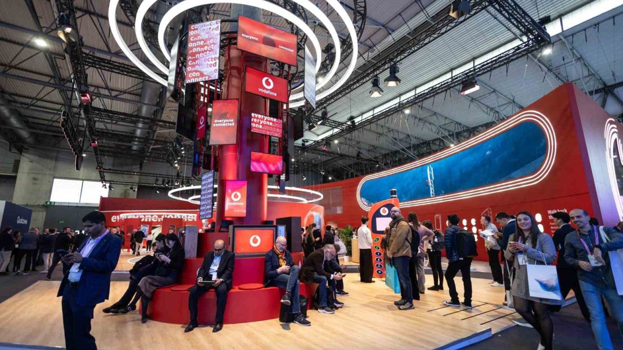 Mobil Dünya Kongresi’nde Vodafone standına yoğun ilgi