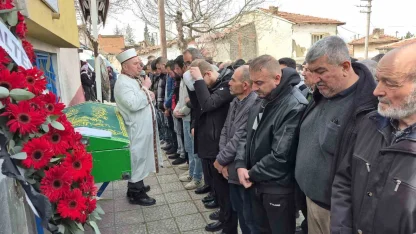 Motosiklet kazasında hayatını kaybeden 20 yaşındaki genç son yolculuğuna uğurlandı