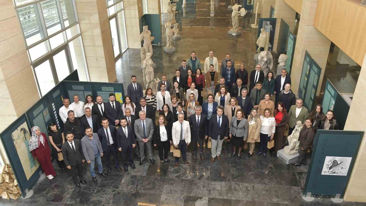 MSKÜ’de geleneksel bayramlaşma töreni yapıldı