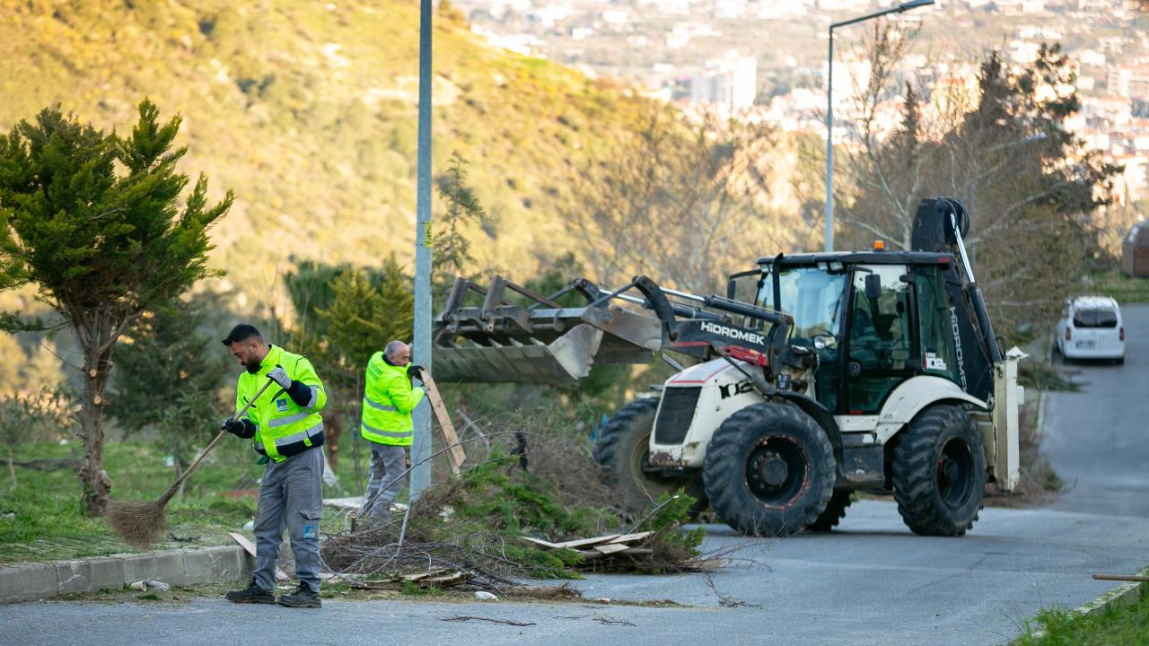 Narlıdere Belediyesi'nden kapsamlı bahar temizliği