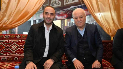 Nihat Hatipoğlu, Ramazan sohbetiyle Gaziosmanpaşa’da gönülleri buluşturdu