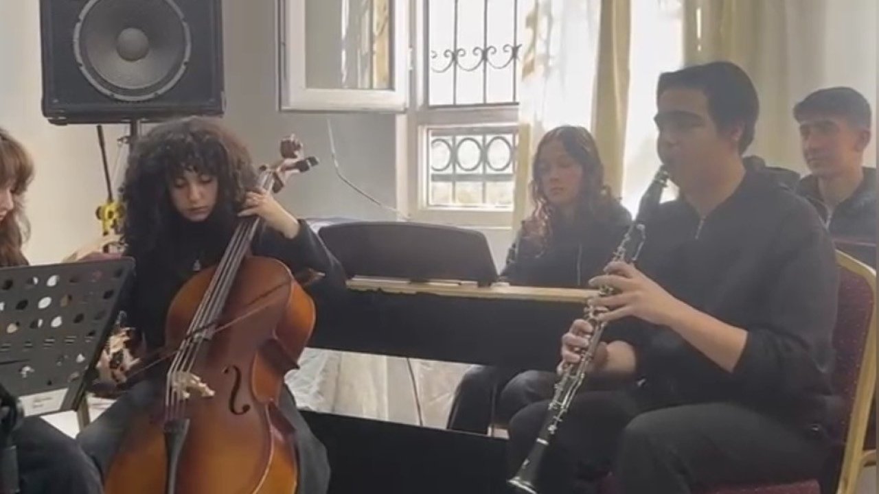 Osmaniye’de öğrencilerden İstiklal Marşı’nın kabulüne anlamlı etkinlik