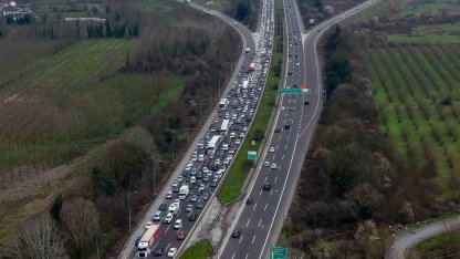 Otoyolda bayram yoğunluğu artarak devam ediyor