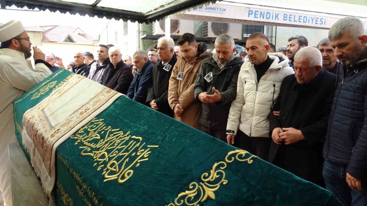 Pendik’te otopark kavgasında hayatını kaybeden Hüseyin Teke son yolculuğuna uğurlandı