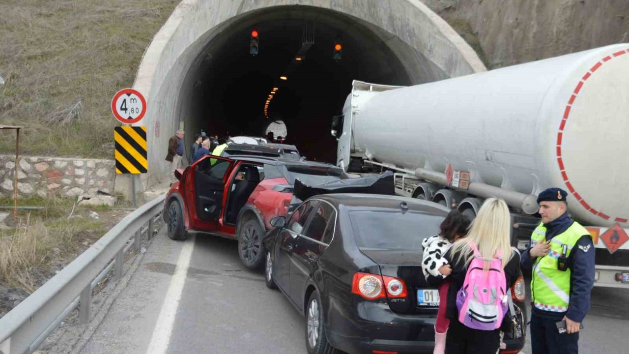 Samsun’da 6 aracın karıştığı zincirleme kaza: 1 yaralı