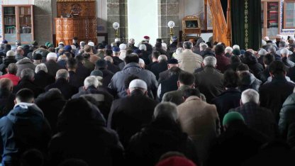 Samsun’da "çifte bayram" coşkusu: Vatandaşlar camilere akın etti