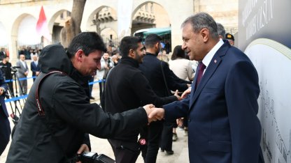 Şanlıurfa’da kent protokolü vatandaşlarla bayramlaştı