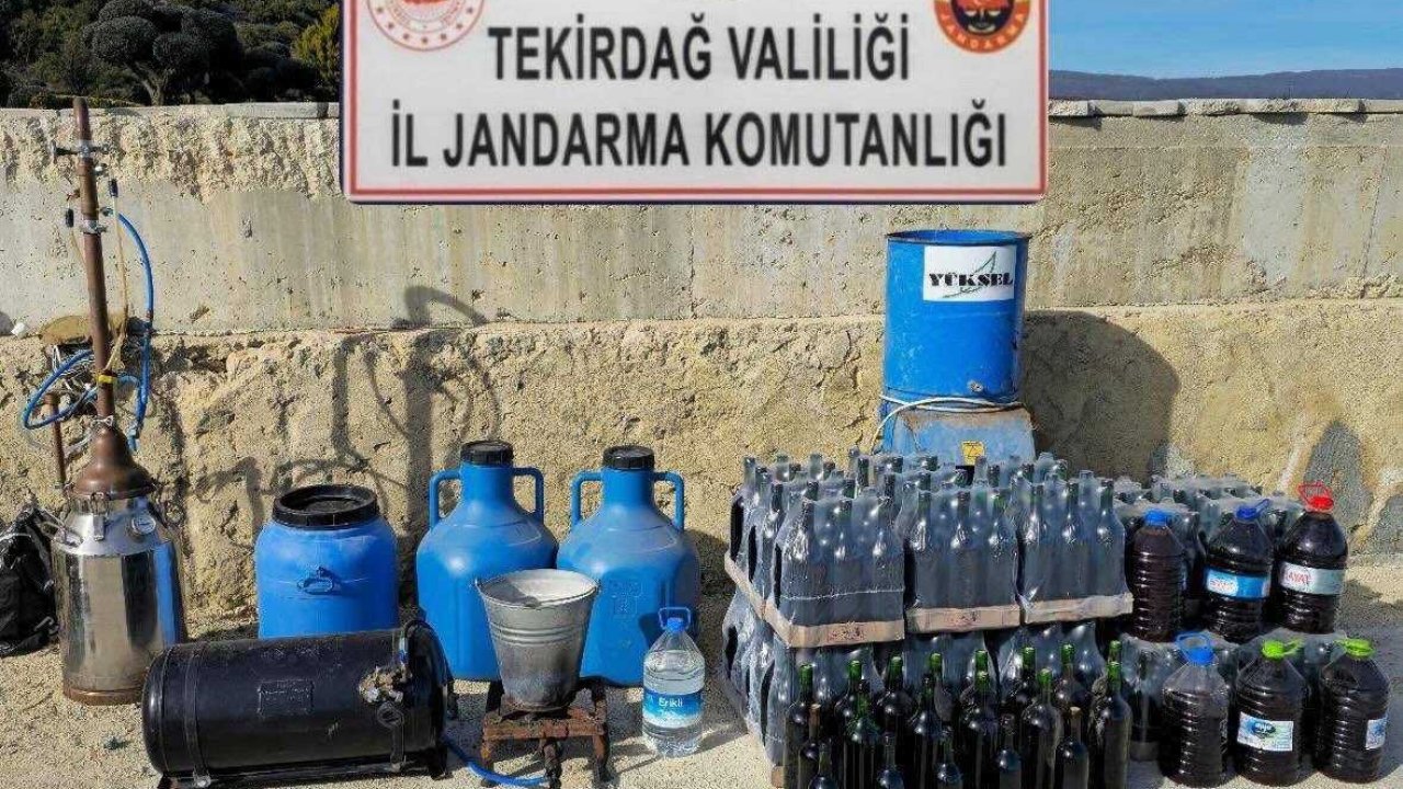 Şarköy’de jandarmadan operasyon: Uyuşturucu, silah ve kaçak içki ele geçirildi