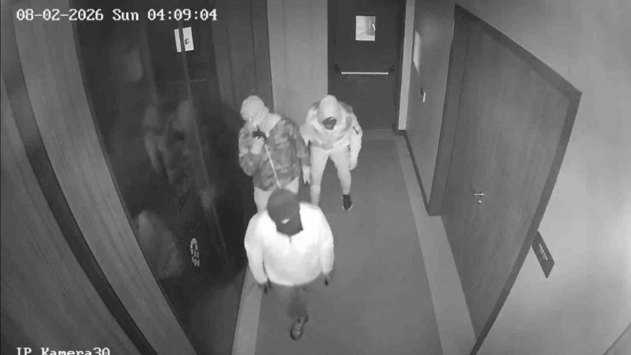 Saruhanlı’daki fabrika soygunu güvenlik kameralarına yansıdı