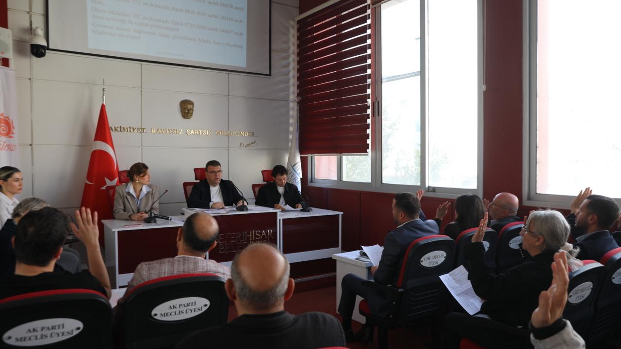 Seferihisar Belediyesi Mart Ayı Meclis Toplantısı’nda Fatma Nur Çelik anıldı