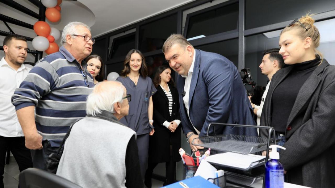 Seferihisar’da emeklilere bayramda %25 indirim desteği