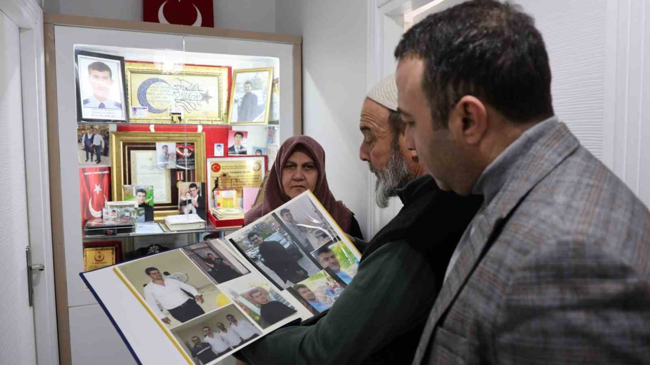 Şehit babası oğlundan kalan koleksiyona gözü gibi bakıyor