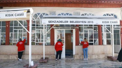 Şehzadeler Belediyesinden camilerde temizlik seferberliği