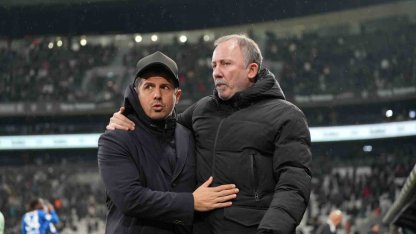 Sergen Yalçın, Emre Belözoğlu’na karşı ilk galibiyetini aldı