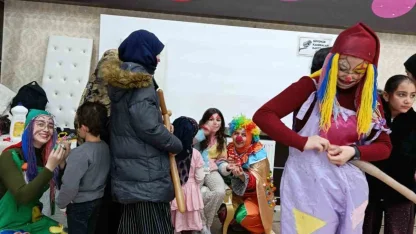 Şuhut’ta Ramazan bereketi: 270 çocuğa giysi yardımı yapıldı