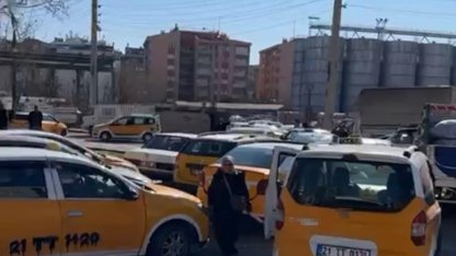 Taksicilerin güncellenen zam kuyruğu