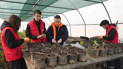 Tarım Akademisi’nden tarımsal kalkınmaya destek: Öğrenciler öğrendiklerini sahada uyguluyor