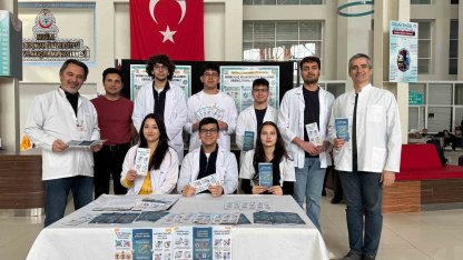 Tıp Fakültesi öğrencileri antibiyotik kullanımı hakkında bilgilendirdi