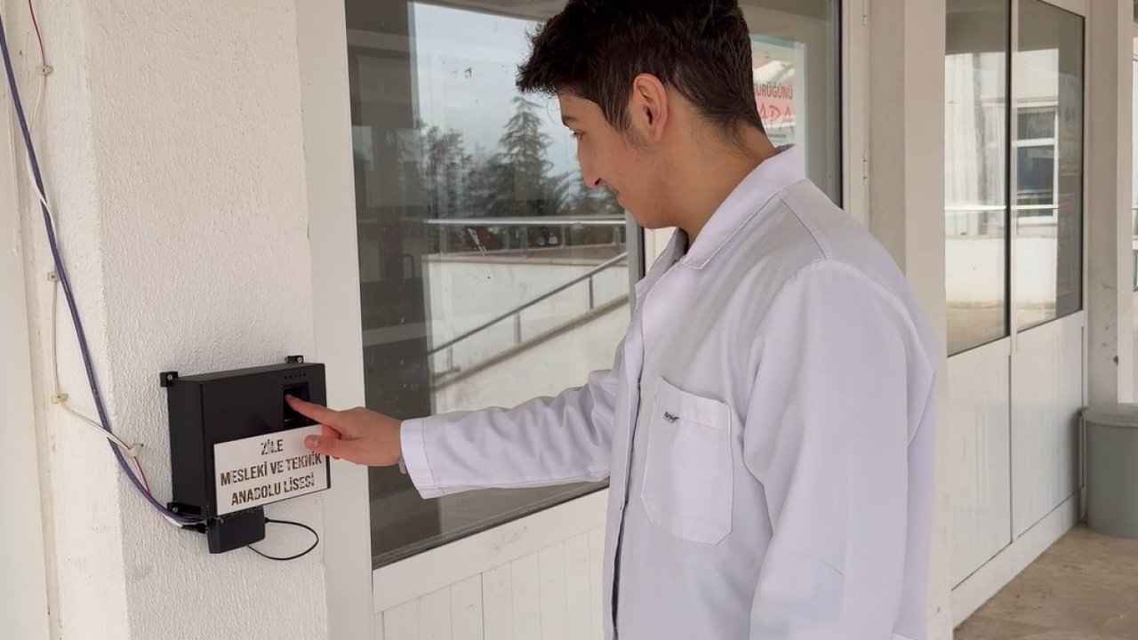 Tokat’ta yerli parmak izi sistemiyle sınıf yoklaması dijital ortama taşındı