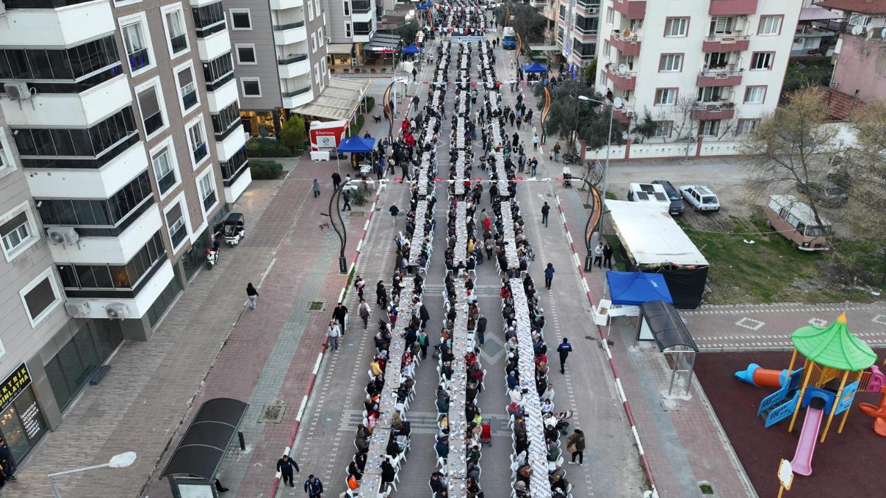 Torbalı'da 3 Bin Kişi Aynı Sofrada Buluştu