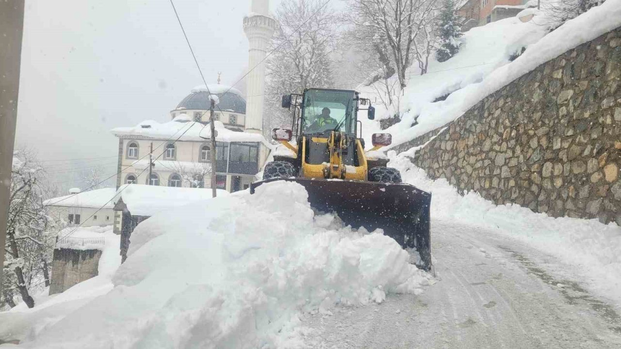 Trabzon’da kapalı mahalle yolu kalmadı