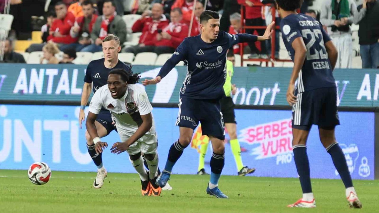 Trendyol Süper Lig: Antalyaspor: 1 - Gaziantep FK: 4 (Maç sonucu)