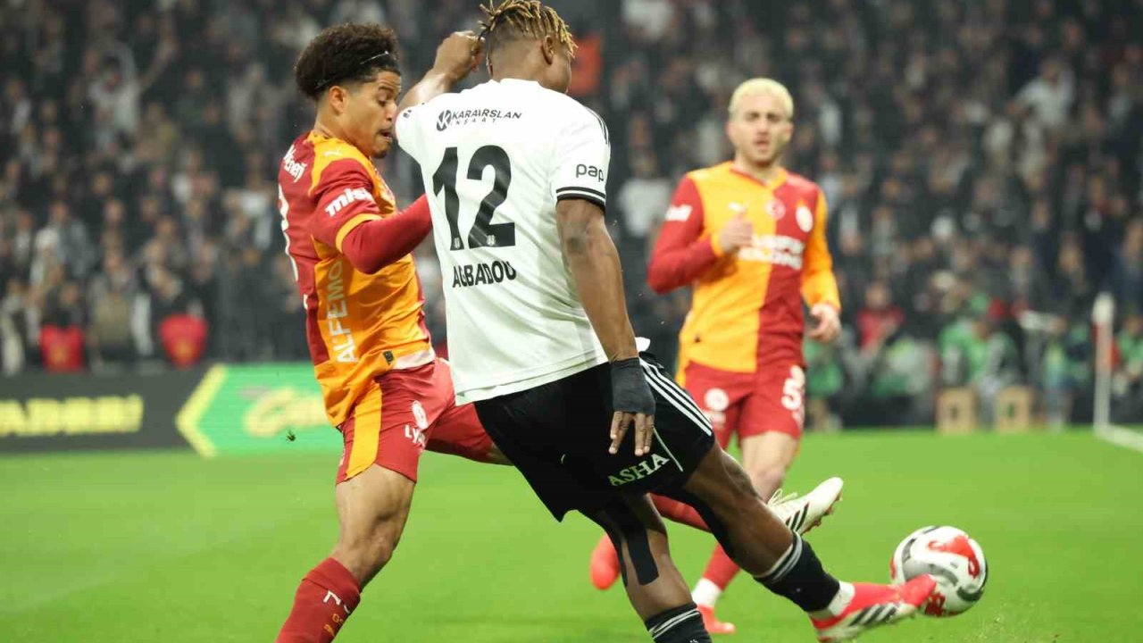 Trendyol Süper Lig: Beşiktaş: 0 - Galatasaray: 0 (Maç devam ediyor)