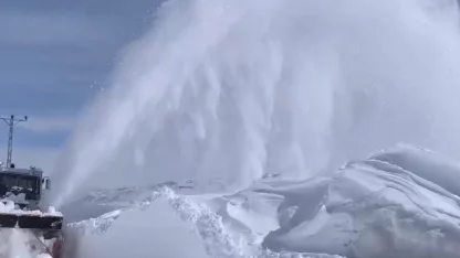 Tunceli’de 41 köy yolu açıldı, 17 köy yolunda çalışmalar sürüyor