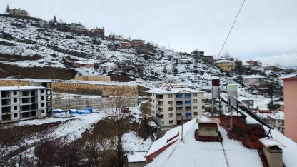 Tunceli’de mart sabahında kar sürprizi