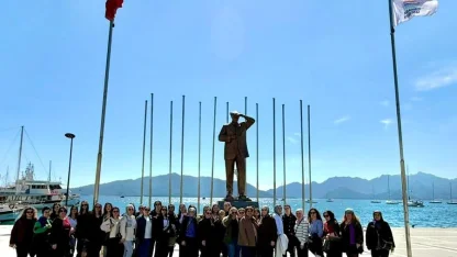 Turizmci Menemencioğlu ve Gökten’den  Aydınlı kadınlara jest
