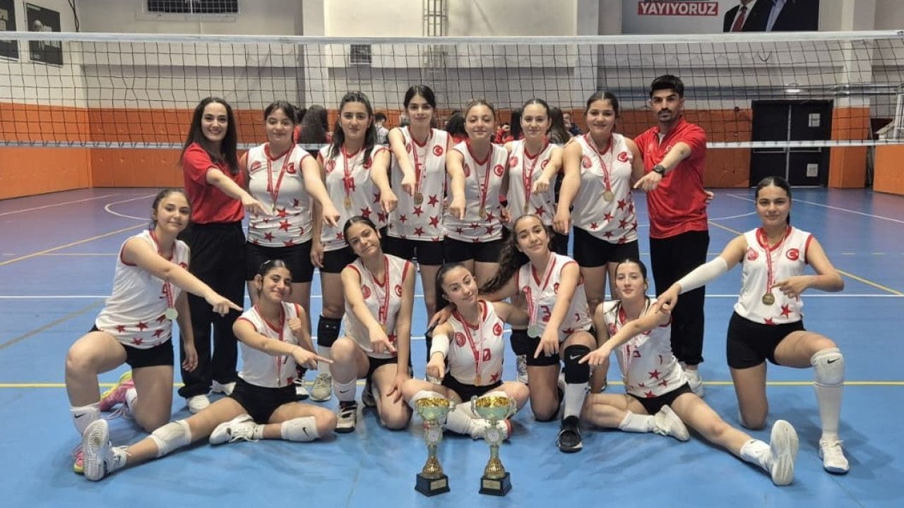 Tut Gençlik Spor Kulübü kızları voleybolda çifte il şampiyonluğu kazandı
