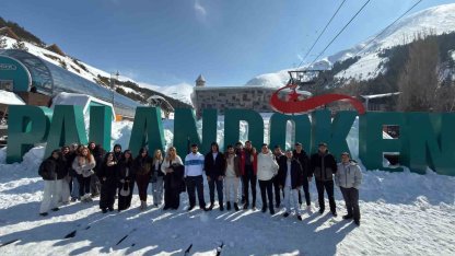 Üniversiteli gençler Erzurum’u gezdi