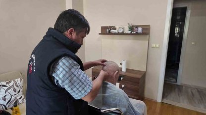 Uşak Belediyesi yaptığı sosyal yardımlar ve sağladığı desteklerle gönülleri kazanıyor