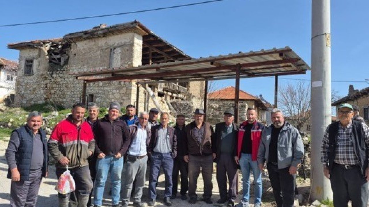 Uşak Tarım ve Orman Müdürlüğü ekipleri üreticilerle bir araya geldi