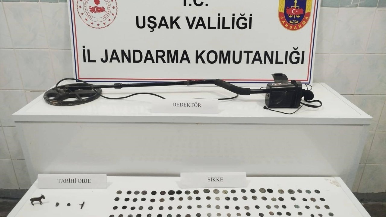 Uşak’ta 161 sikke ele geçirildi
