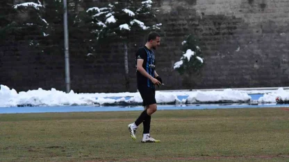 Utku Burak Kunduzcu kırmızı kart gördü