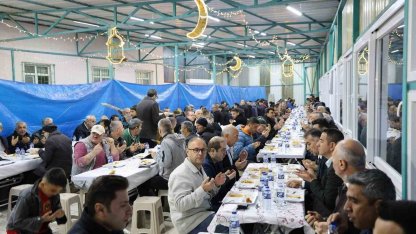 Vali Çağatay, mahalle iftarında vatandaşlarla buluştu