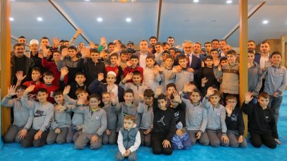 Vali Eldivan hafız adaylarıyla iftarda buluştu