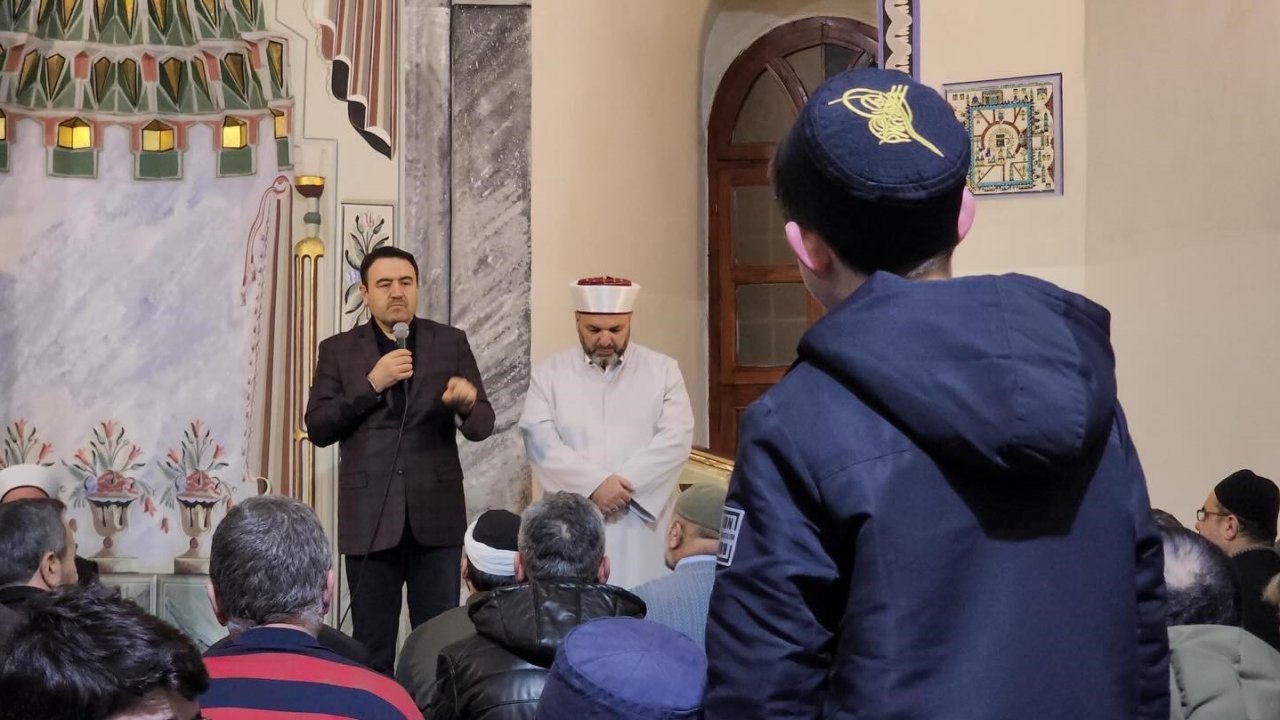 Vali Musa Işın, "Maarifin Kalbinde Ramazan" programında öğrencilerle Ulu Camii’nde buluştu