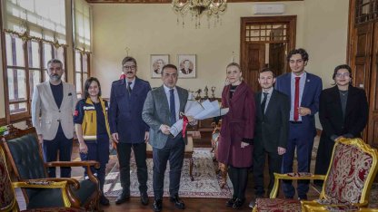 Vali Sözer, 14 Mart Tıp Bayramı dolayısıyla sağlık çalışanlarını kabul etti