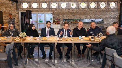 Vali Sözer, köy ve mahalle muhtarlarıyla iftar programında bir araya geldi