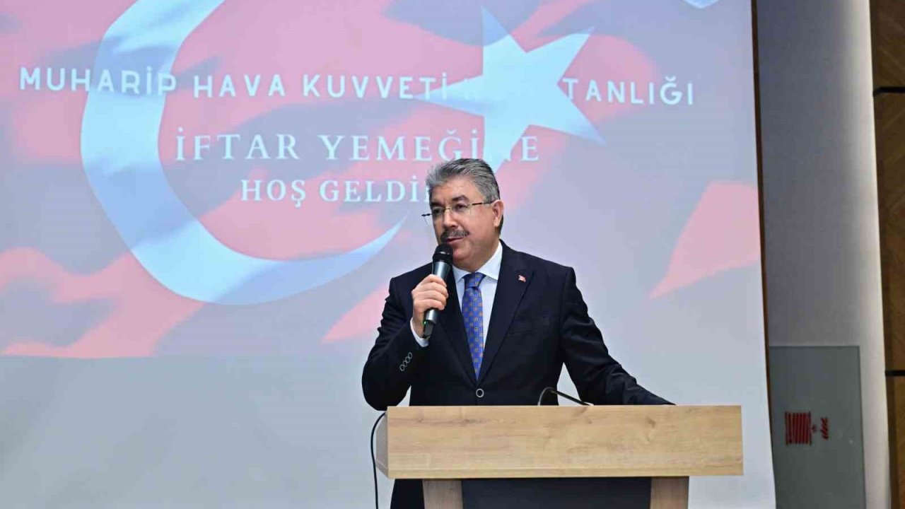 Vali Yılmaz: "Aziz şehitlerimizi ve kahraman gazilerimizi hiçbir zaman unutmayacağız"