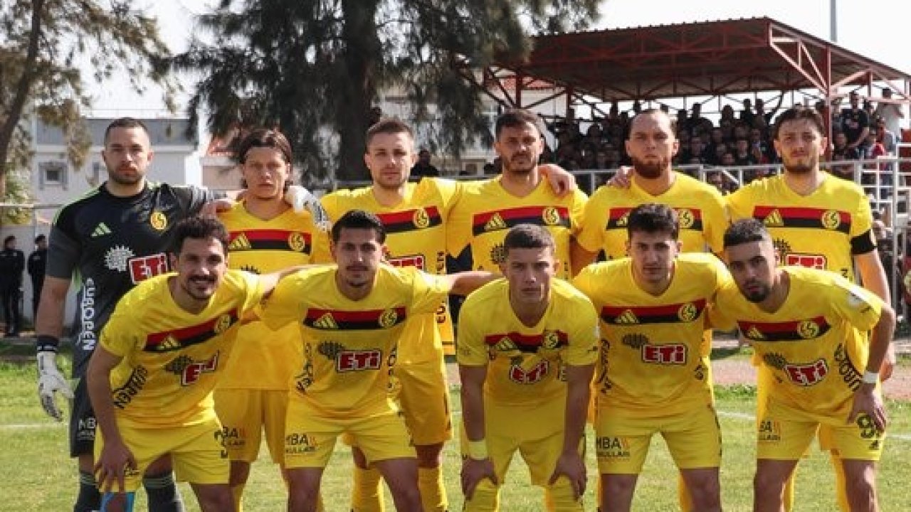 Vali Yılmaz ve Milletvekili Hatipoğlu’ndan şampiyonluk mesajı