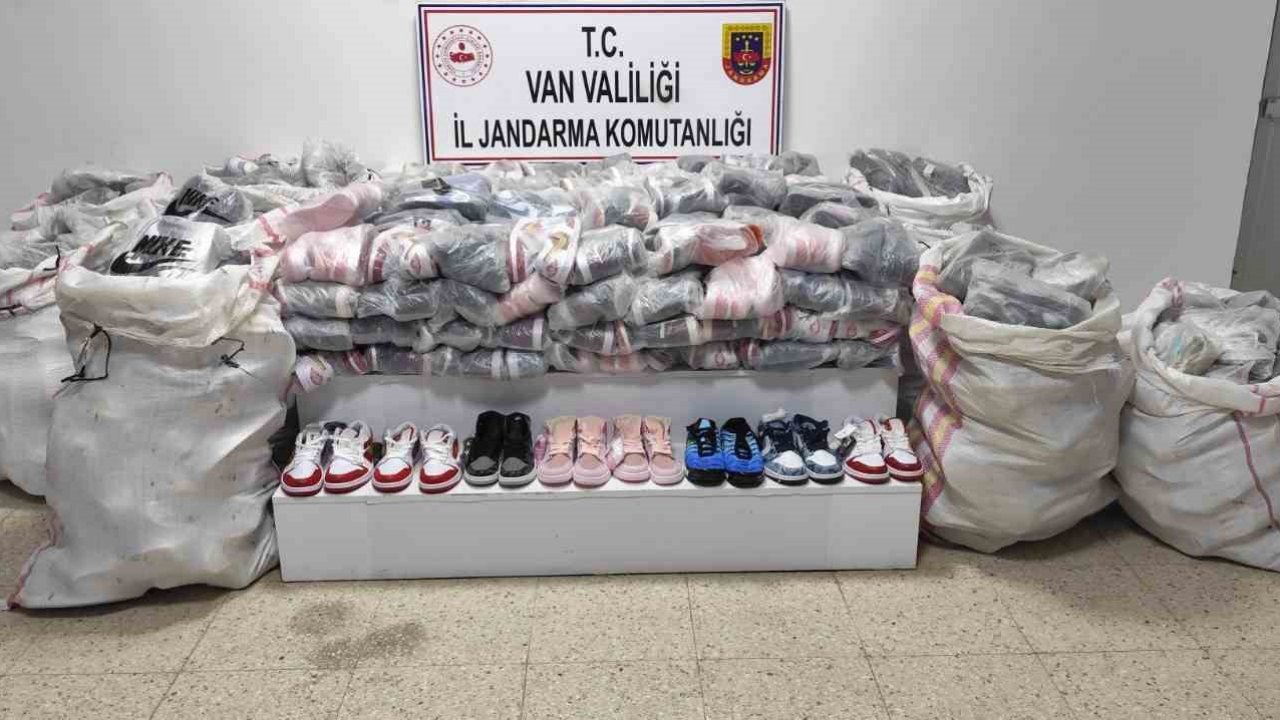 Van’da 3 milyon 660 bin TL değerinde kaçak eşya ele geçirildi