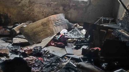 Yangın bir evi küle çevirdi